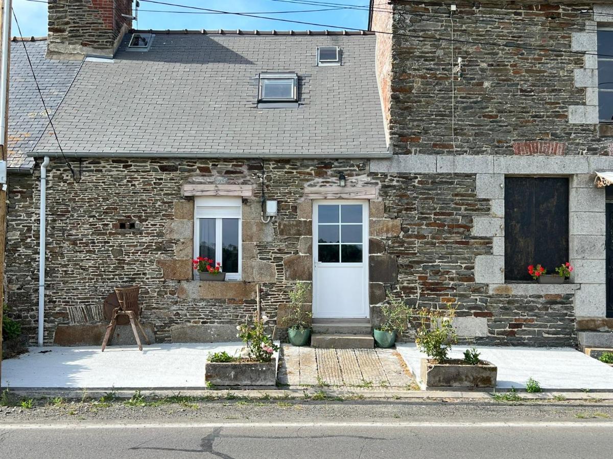 Domaine De La Cherel, Maison En Pierre Holiday home Pontorson